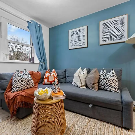 1-Bedroom Luxurious, City Centre, Chic & Stunning Apartment In Southampton, Sleeps 4, Summer Special Offer! - By Blue Puffin Stays Exterior photo