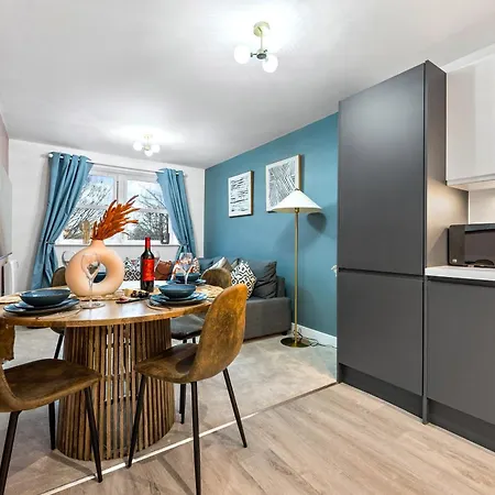 1-Bedroom Luxurious, City Centre, Chic & Stunning Apartment In Southampton, Sleeps 4, Summer Special Offer! - By Blue Puffin Stays Exterior photo