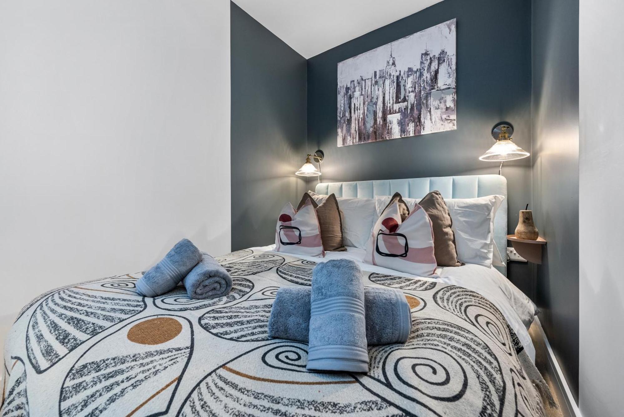 1-bedroom Luxurious, Centre, Chic & Stunning In Southampton, Sleeps 4, Summer Special Offer! - By Blue Puffin Appartement
