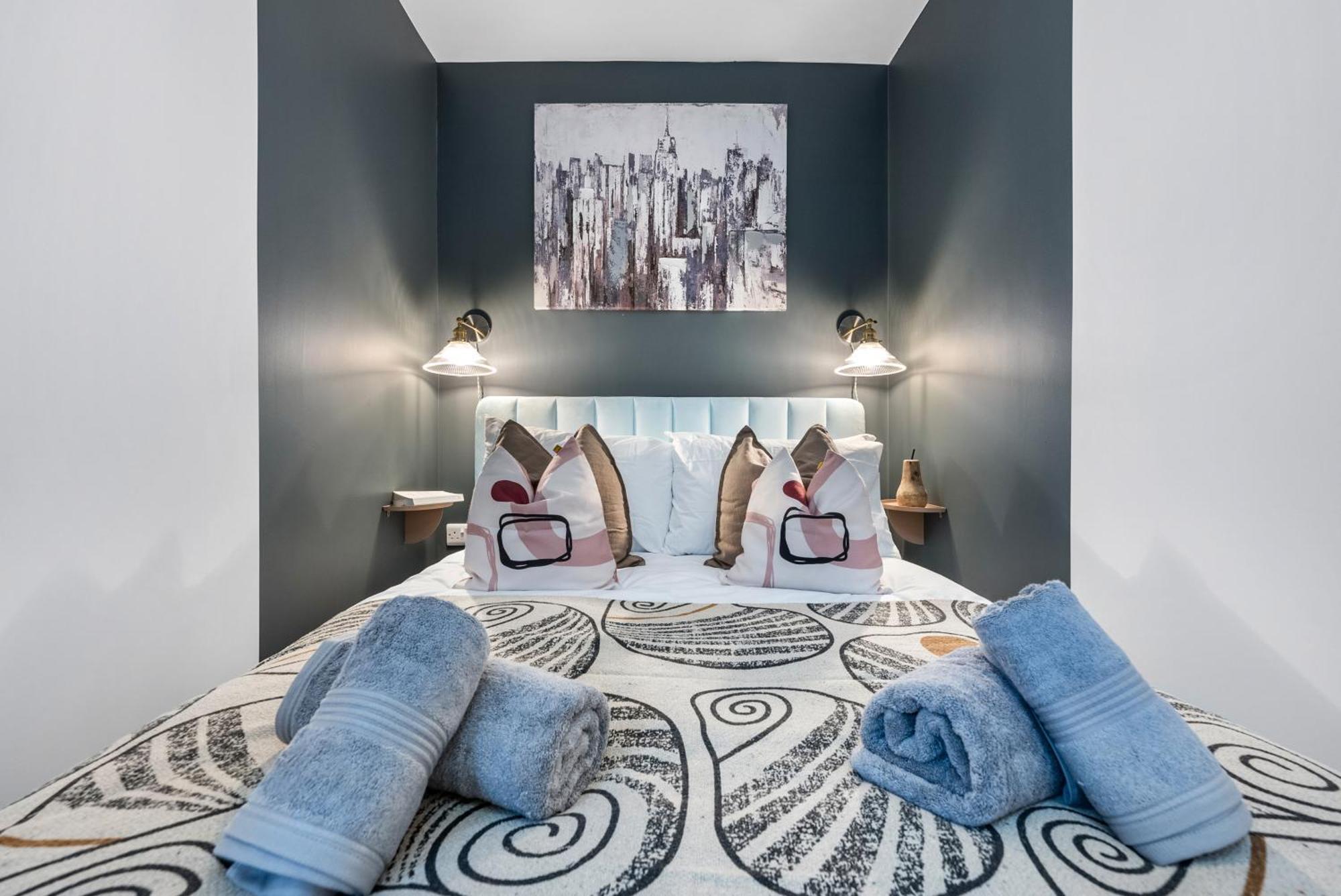 Appartement 1-bedroom Luxurious, Centre, Chic & Stunning In Southampton, Sleeps 4, Summer Special Offer! - By Blue Puffin *