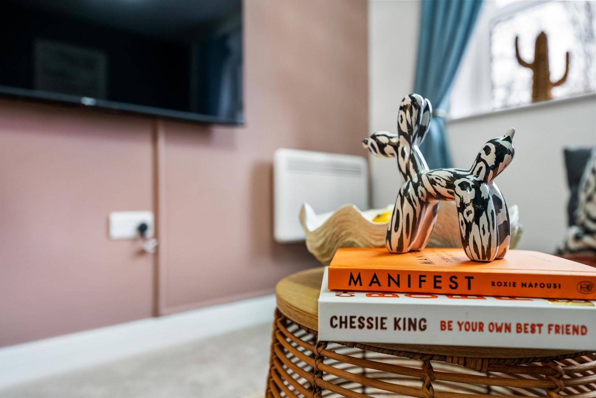 1-bedroom Luxurious, Centre, Chic & Stunning In Southampton, Sleeps 4, Summer Special Offer! - By Blue Puffin *