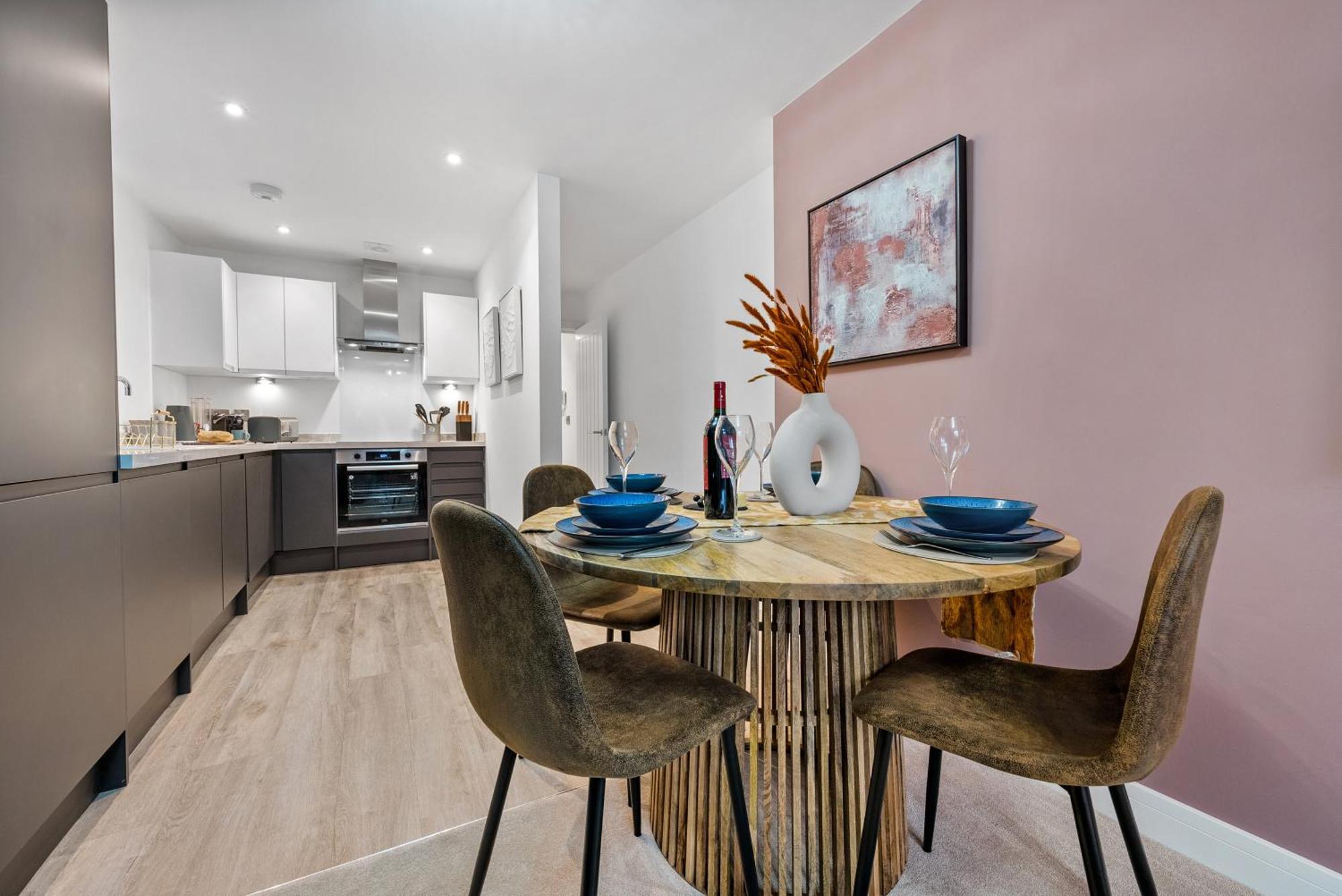 1-bedroom Luxurious, Centre, Chic & Stunning In Southampton, Sleeps 4, Summer Special Offer! - By Blue Puffin